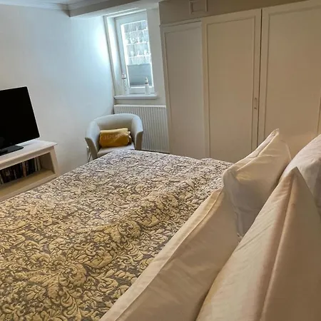 House 6 * Westerland