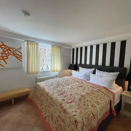 House 6 * Westerland